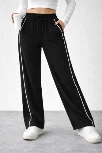 Women Solid Black Track Pants